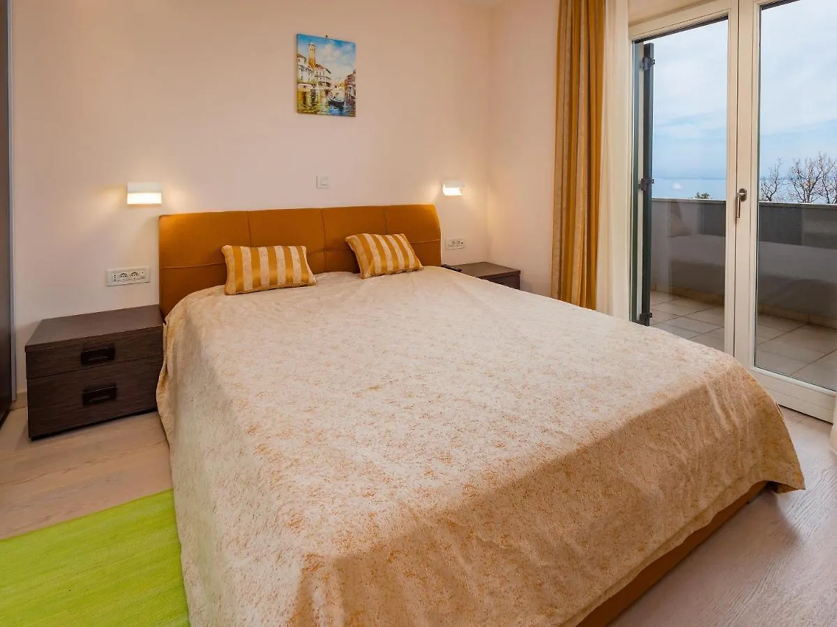 Apartmani Kraj Moscenicka Draga 0*,  Croatia
