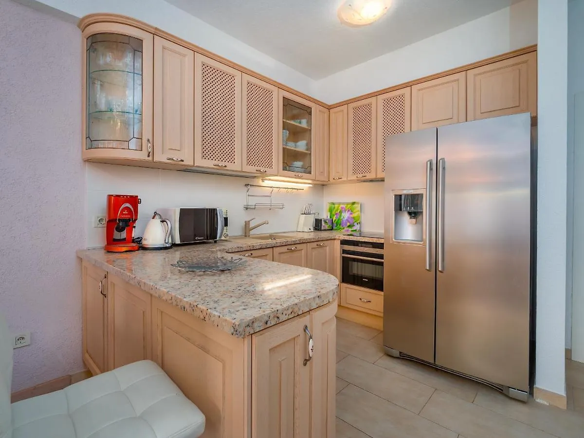 Apartmani Kraj Mošćenička Draga 0*,  Kroatien
